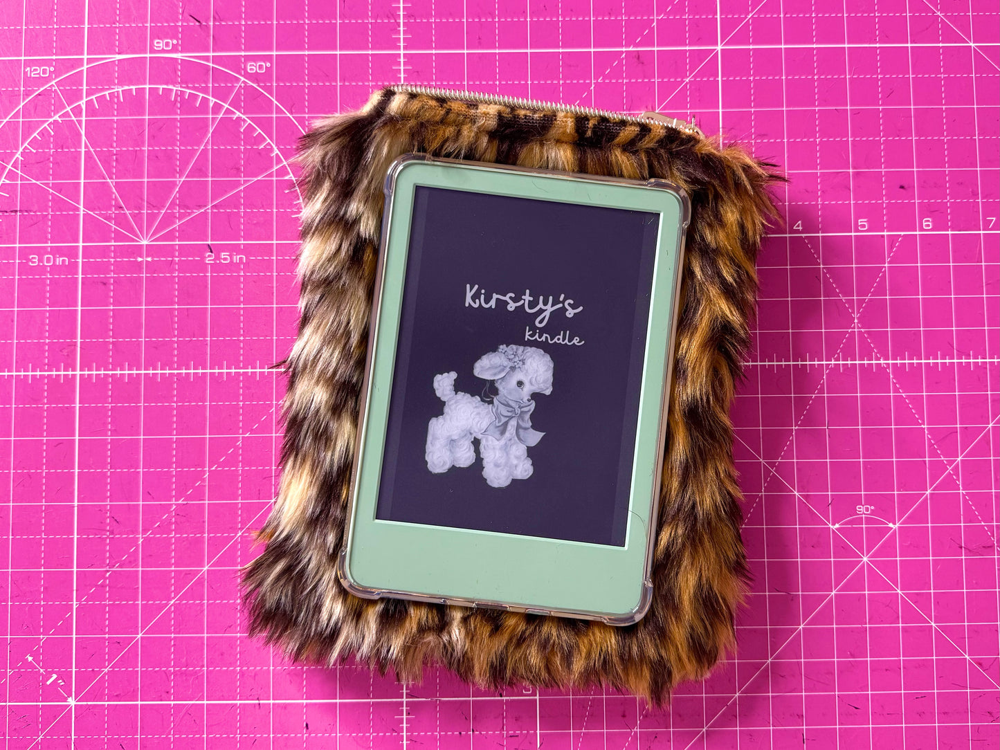 Zipper Pouch PDF Sewing Pattern - 4 Sizes Multiple Styles - For Kindles / E-Readers / iPads / Books